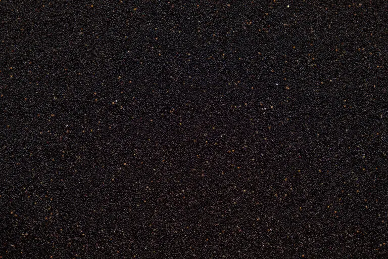 Amaranth schwarz im Detail als seltene Spezialfüllung